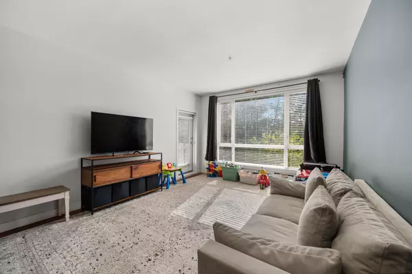 Surrey, BC V3T 0E1,14333 104 AVE #303