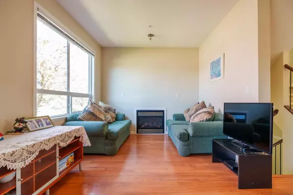 Port Coquitlam, BC V3B 8G5,3127 Skeena ST #19