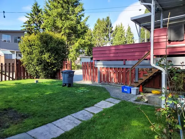 Vancouver, BC V5R 2J6,4863 Rupert ST