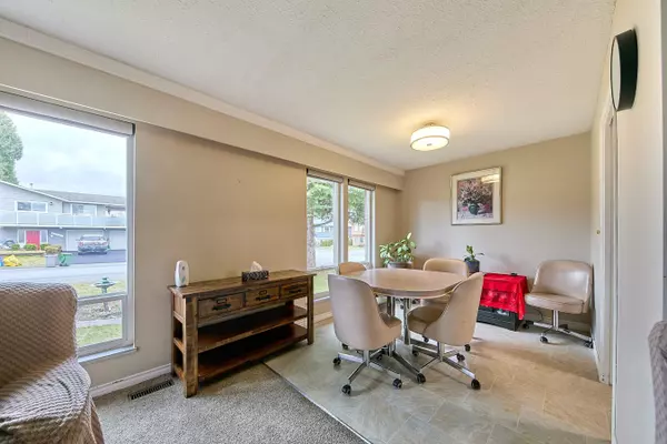 Maple Ridge, BC V4R 2L9,21185 Mccallum CT
