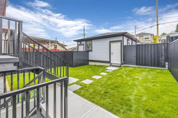 Vancouver, BC V5M 1L9,3440 E 4th AVE