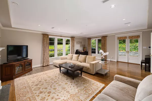 1638 Marpole AVE Vancouver, BC V6J 2S1