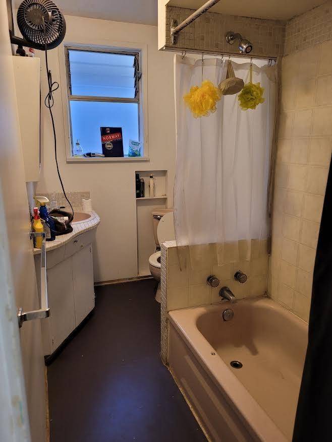 Vancouver, BC V5W 3B9,6084 Chester ST