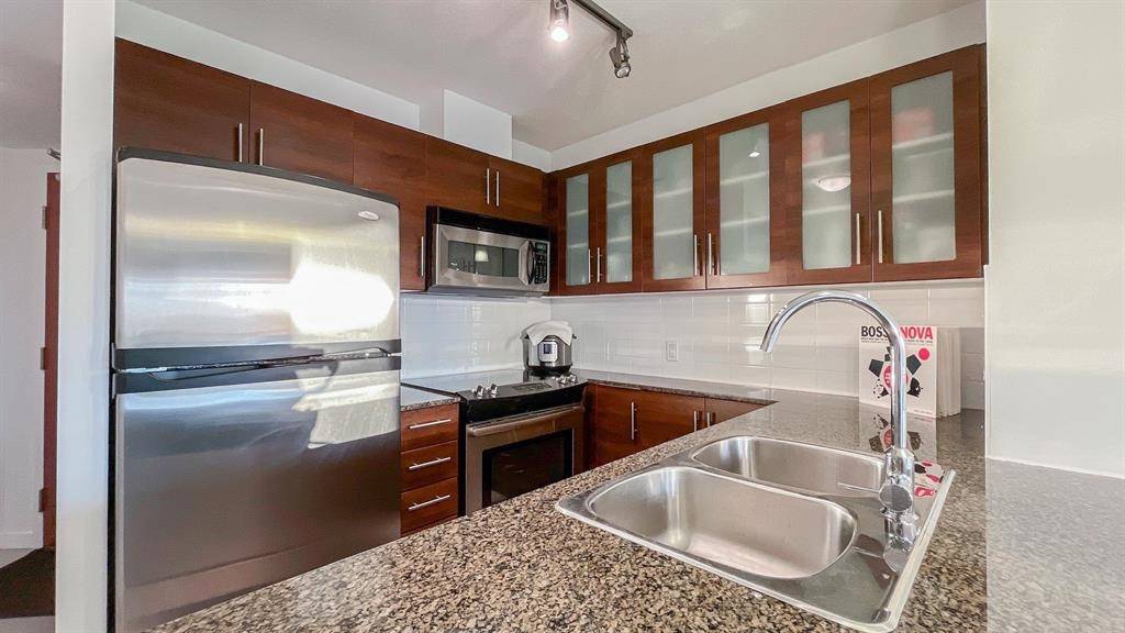 833 Agnes ST #1208, New Westminster, BC V3M 0B1