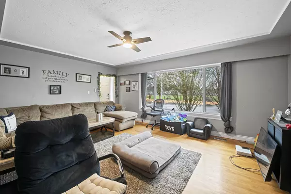 Port Coquitlam, BC V3B 1P5,1771 Grant AVE