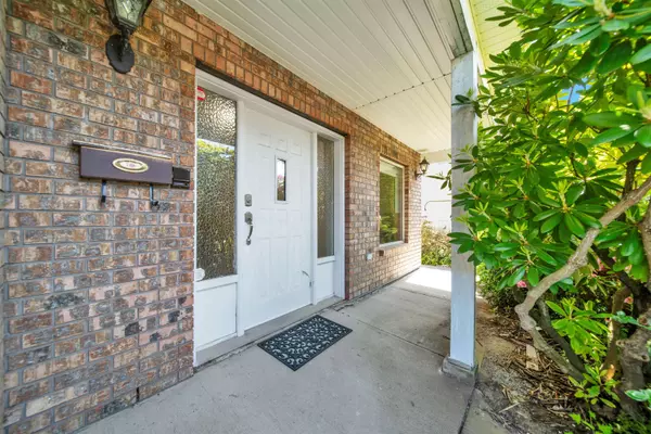 White Rock, BC V4A 6H7,1414 132b ST