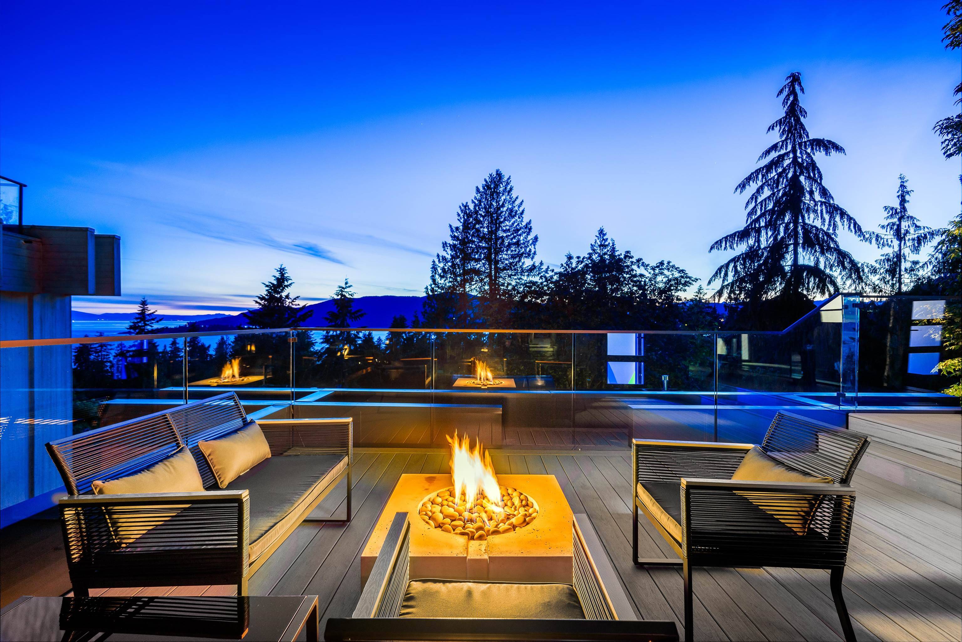 West Vancouver, BC V7W 2W8,5325 Montiverdi PL