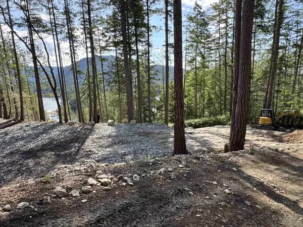 Madeira Park, BC V0N 2H0,4292 Francis Peninsula RD