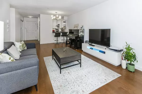 Vancouver, BC V6M 4L8,5788 Vine ST #210