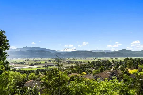 Abbotsford, BC V3G 2W2,35819 Regal Pkwy