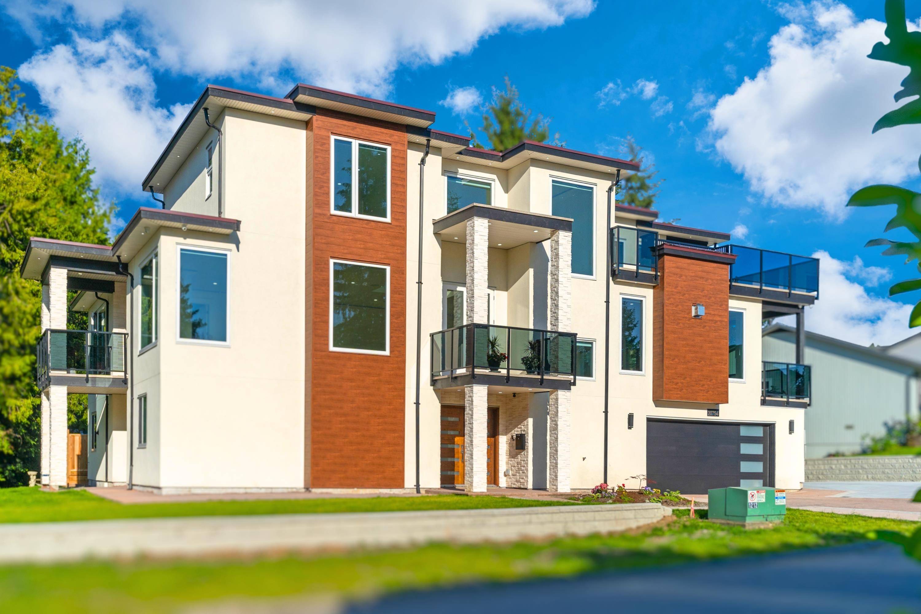 Langley, BC V3A 3L8,20754 48 AVE
