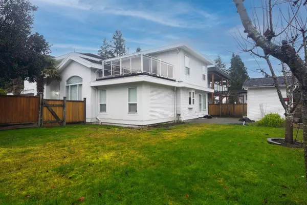 White Rock, BC V4B 4P8,1388 Lee ST