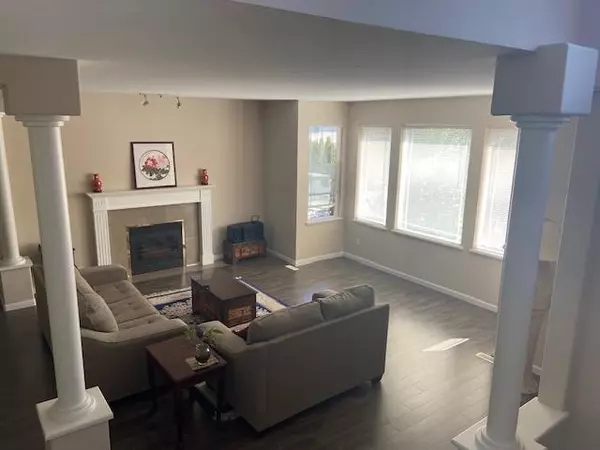 Coquitlam, BC V3E 3G2,1828 Hampton GN