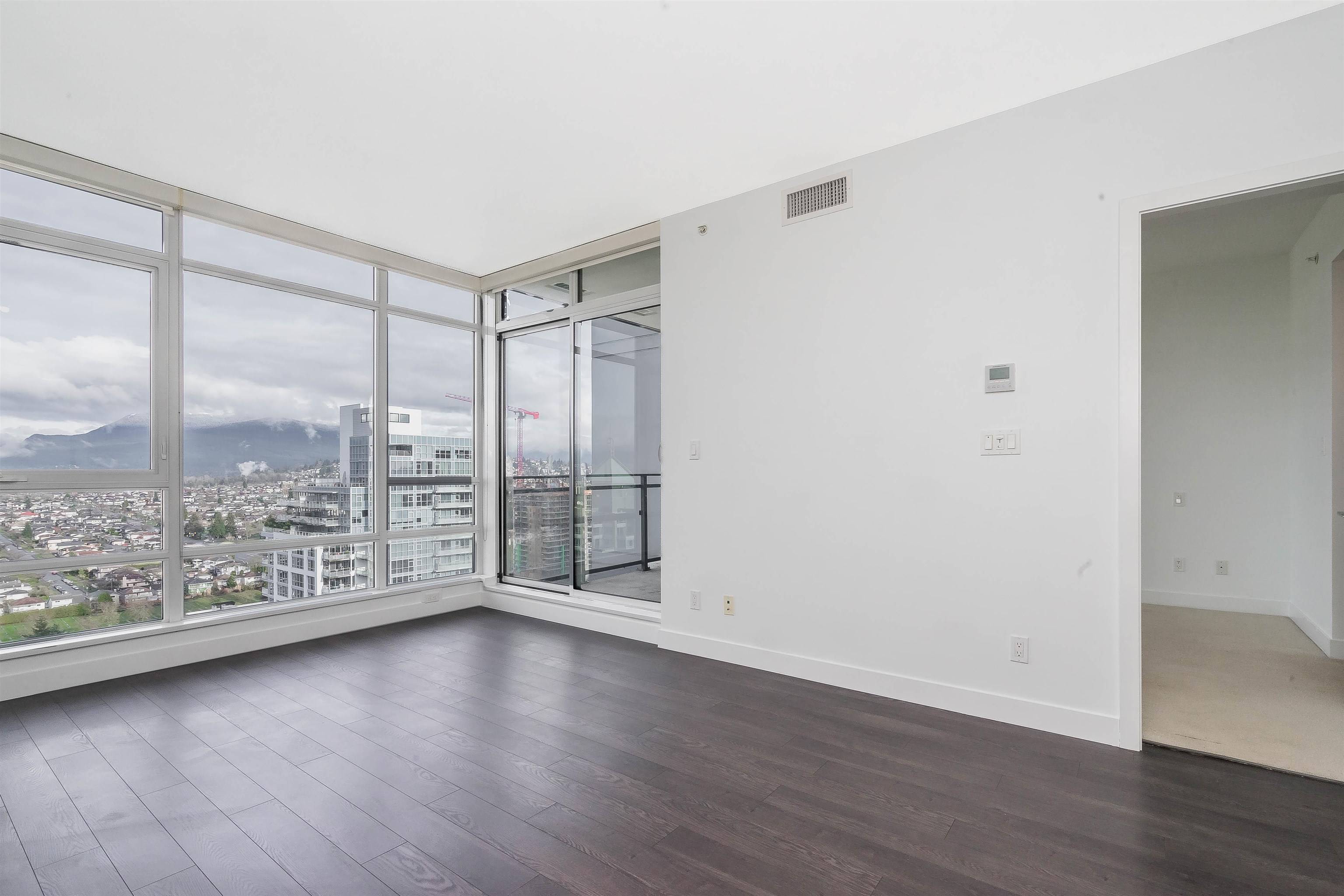 2008 Rosser AVE #2803 Burnaby, BC V5C 0H8