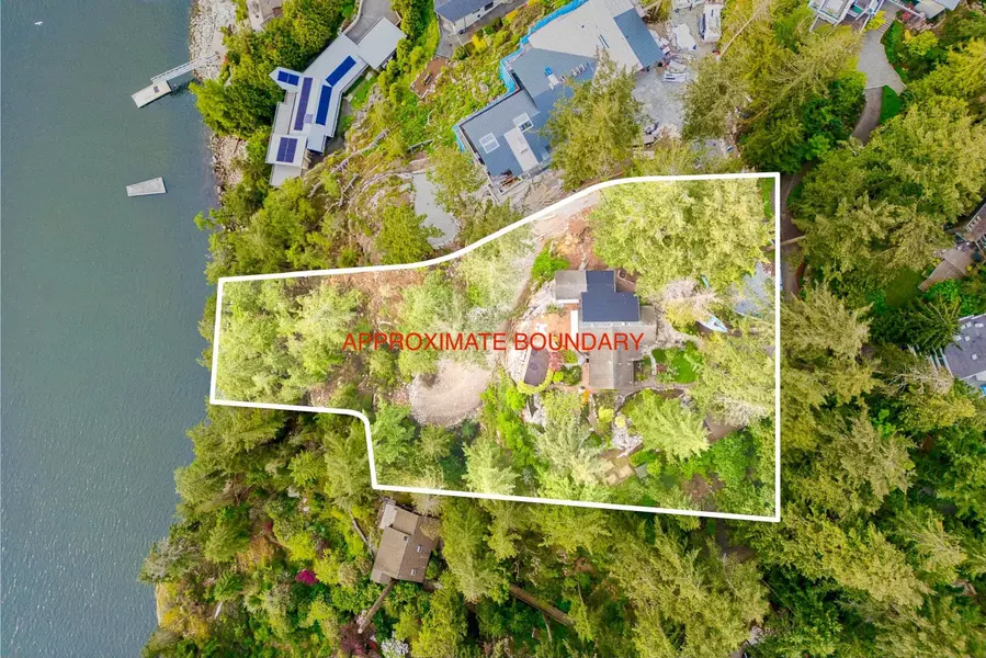 5056 The Byway, West Vancouver, BC V7W 1L7
