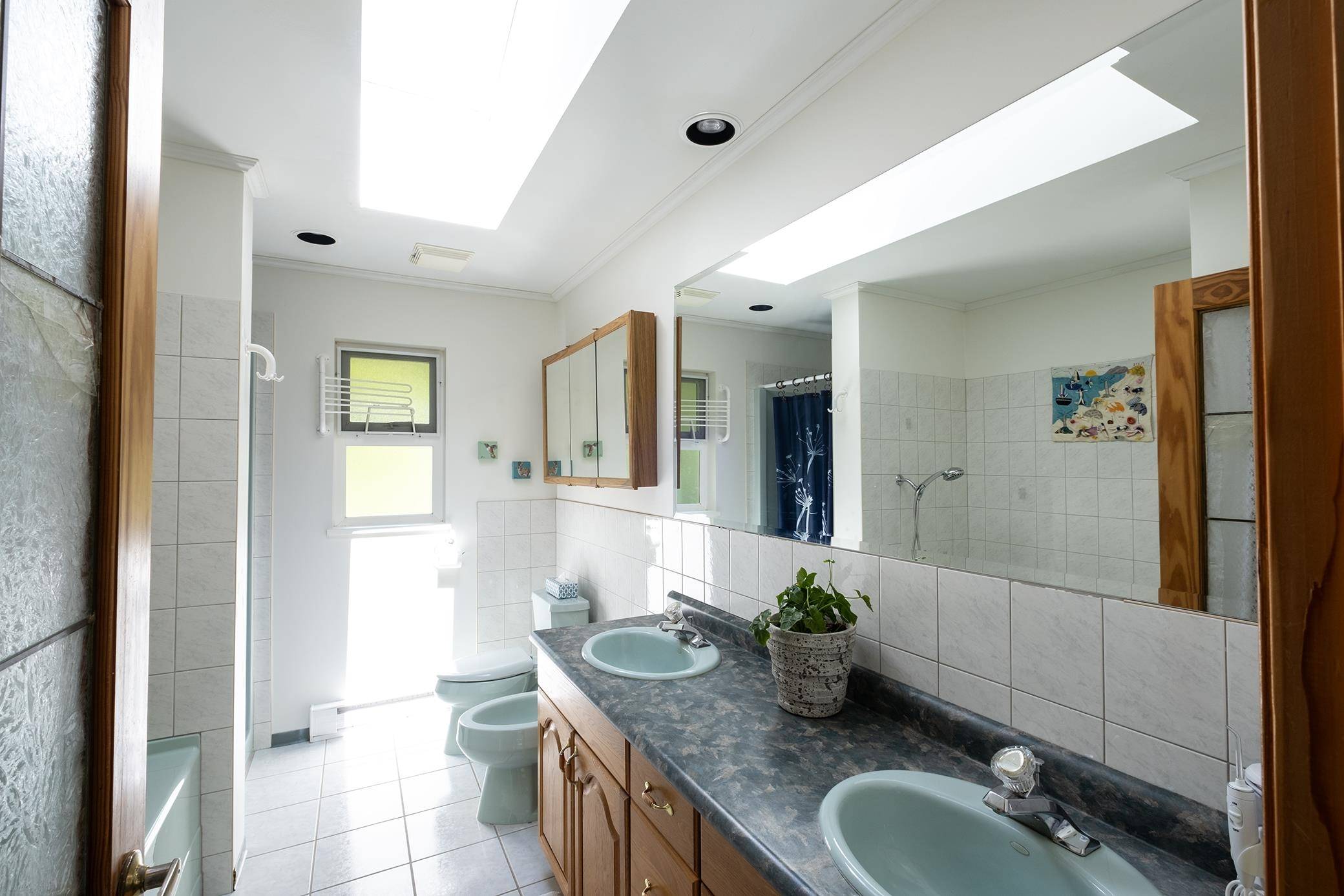 2556 Lower RD Roberts Creek, BC V0N 2W4