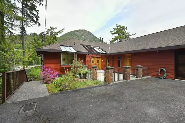 13119 Narrows RD Madeira Park, BC V0N 2H1