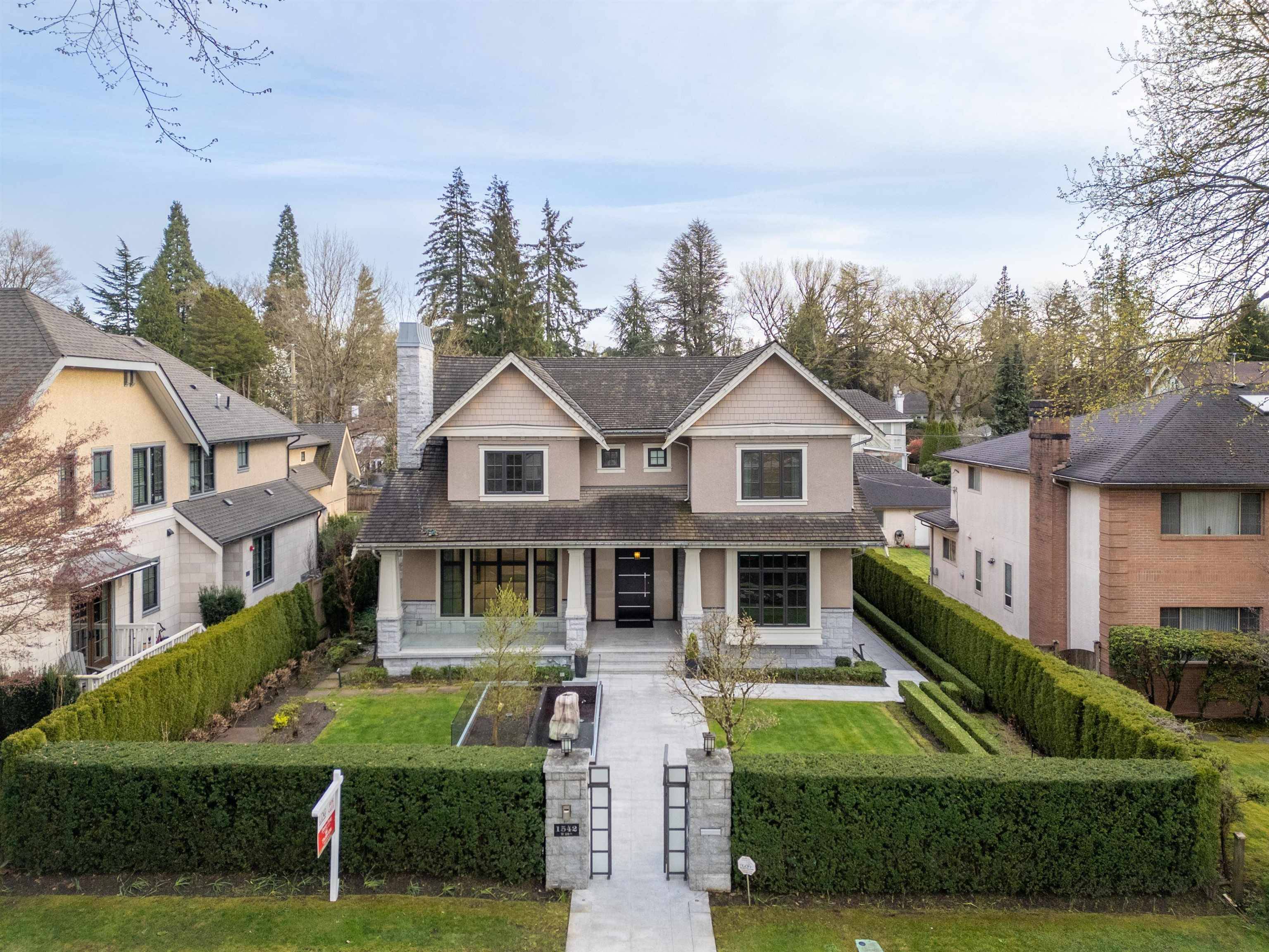 1542 W 28th AVE, Vancouver, BC V6J 2Y5