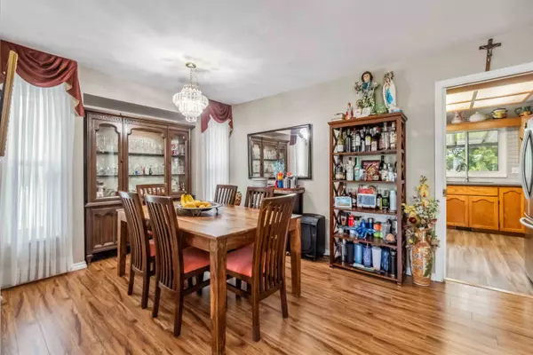 Maple Ridge, BC V2X 0P7,12281 233a ST