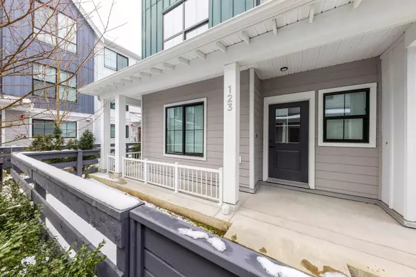 New Westminster, BC V3M 0M1,488 Furness ST #123