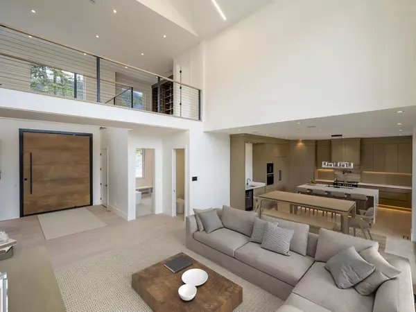 Whistler, BC V8E 1M1,9333 Warbler WAY