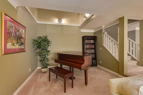 Port Moody, BC V3H 4W6,101 Parkside DR #16