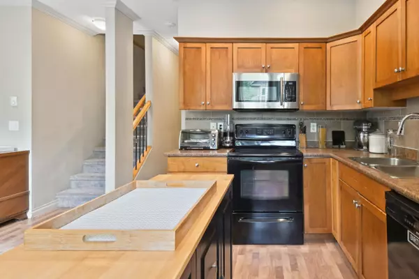 Abbotsford, BC V2S 2L6,33321 George Ferguson WAY #16