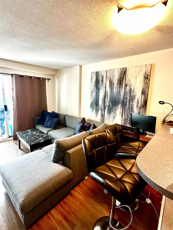 Vancouver, BC V6Z 2S8,1188 Howe ST #806