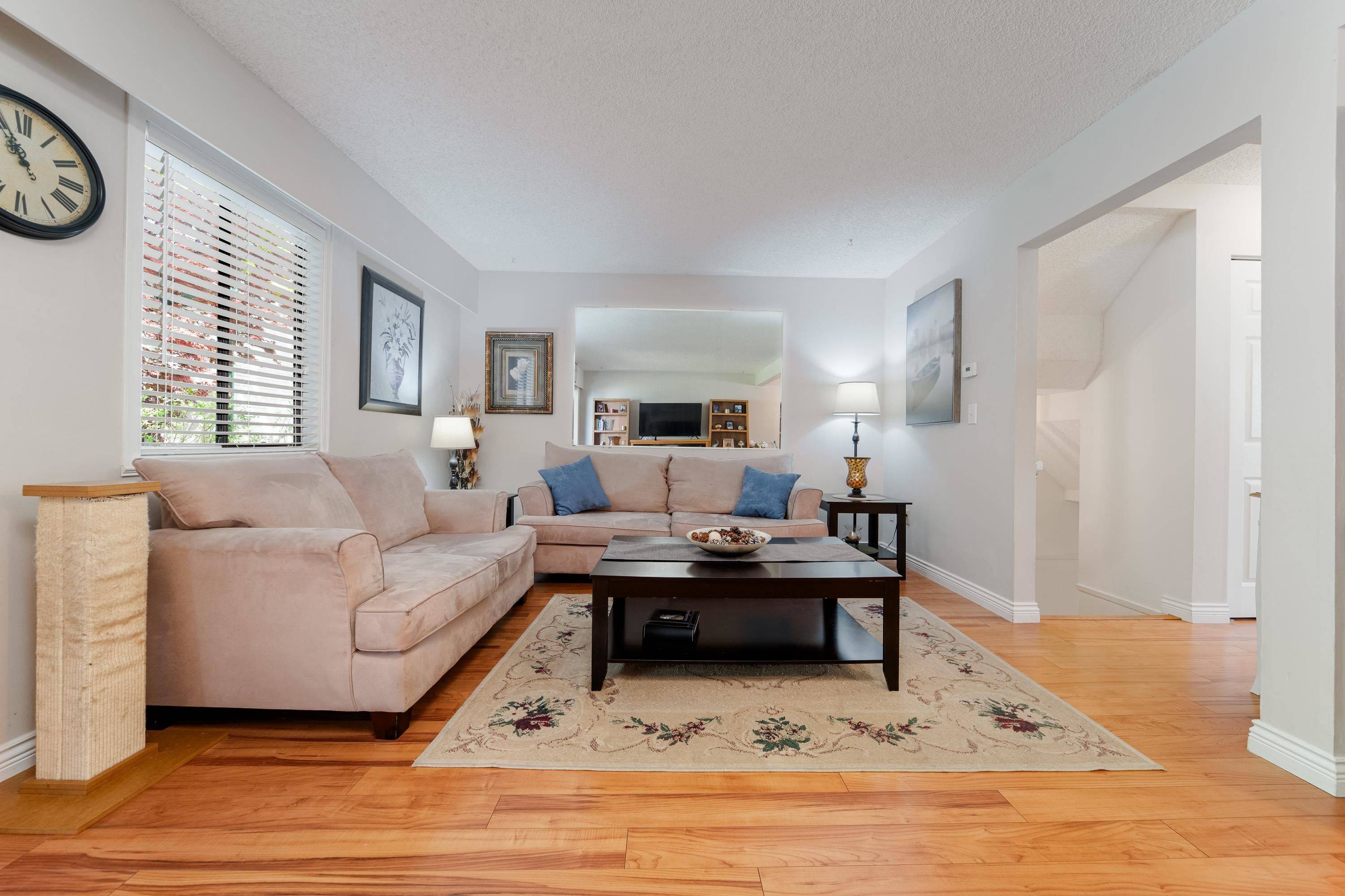 Surrey, BC V3V 6B9,9383 121 ST #11