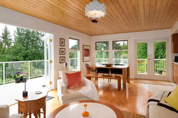 273 Leighton LN Mayne Island, BC V0N 2J2