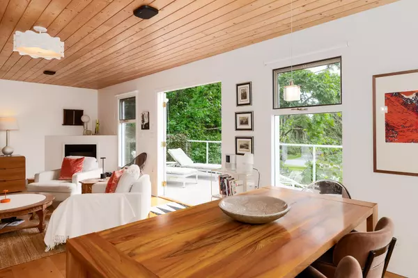 273 Leighton LN Mayne Island, BC V0N 2J2