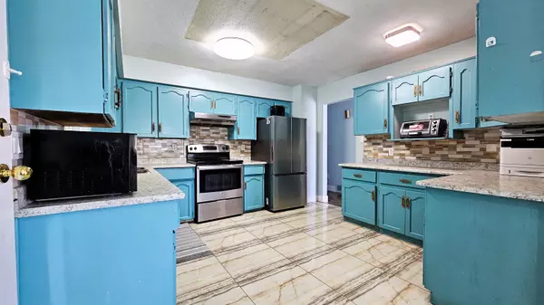 Surrey, BC V3R 2X6,11546 128 ST