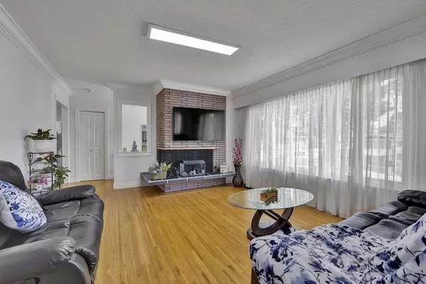 Surrey, BC V3V 5M4,10121 127b ST