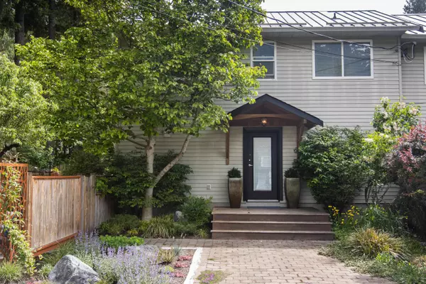 41884 Faith RD, Squamish, BC V0N 3G0