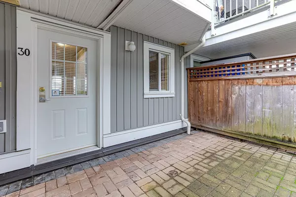 Burnaby, BC V3N 5E6,7370 Stride AVE #30