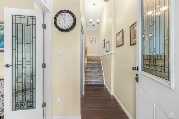 Surrey, BC V3V 6R8,13124 Doone PL