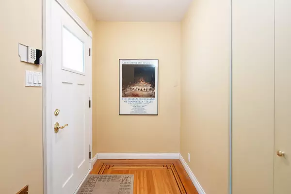 Vancouver, BC V6K 2M7,3136 W 11th AVE