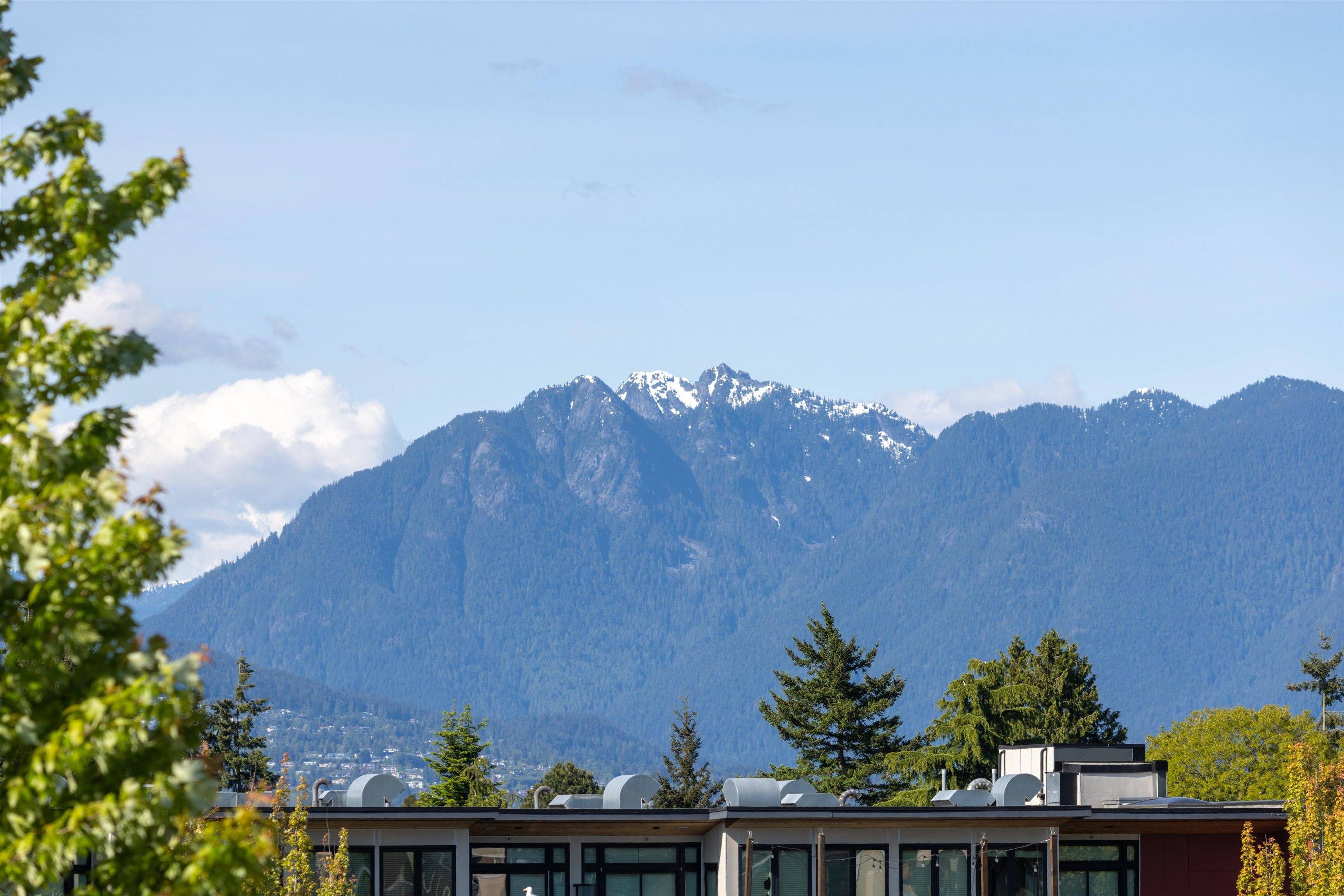 3668 W 10th AVE #309 Vancouver, BC V6R 0G4