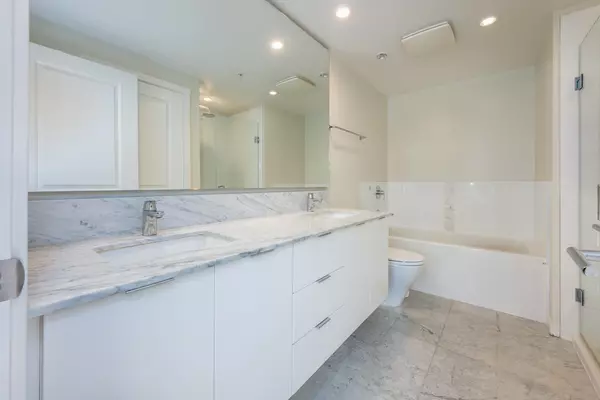 7368 Gollner AVE #709 Richmond, BC V6Y 0H9