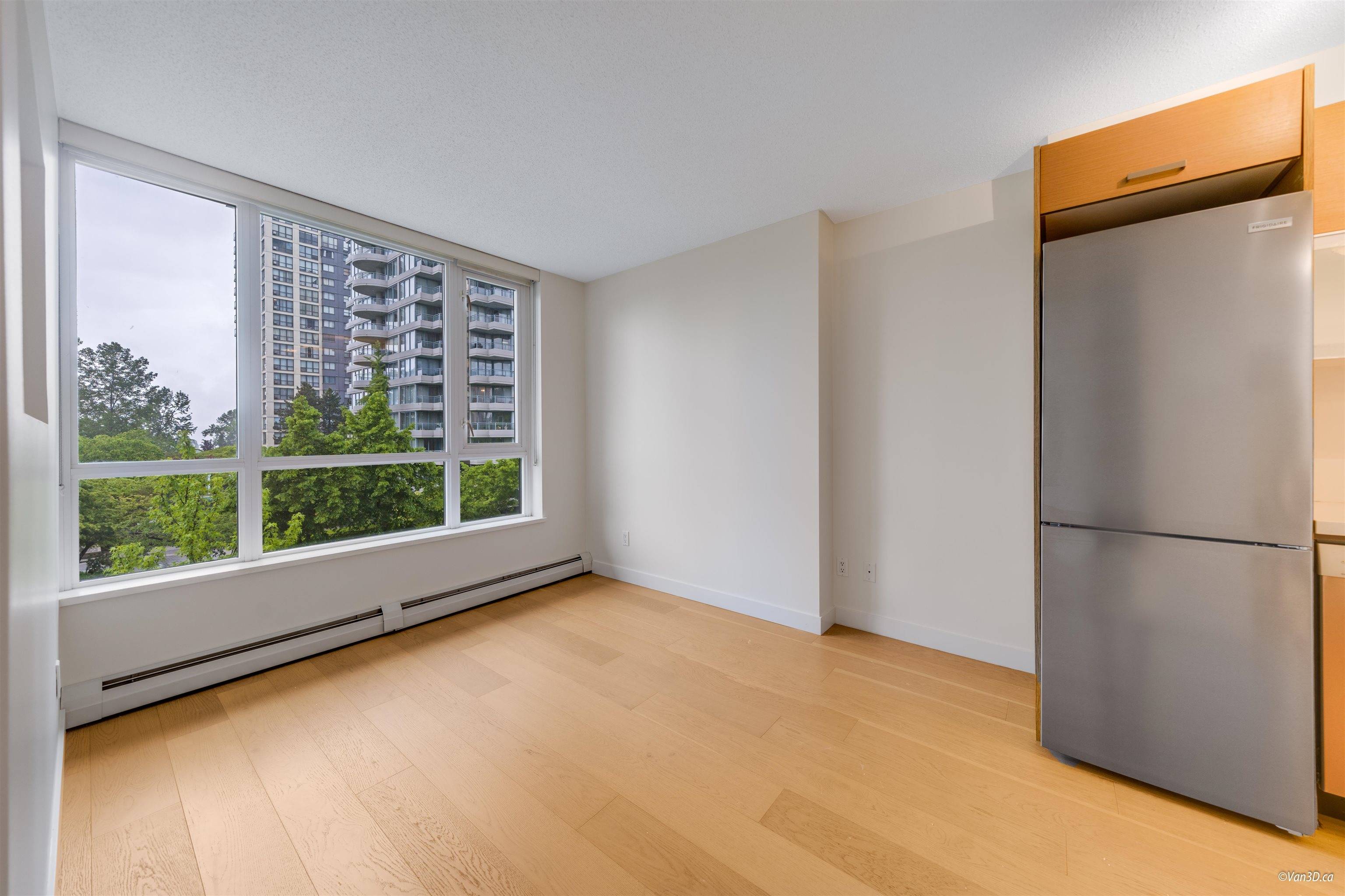 Surrey, BC V3T 0E7,13380 108 AVE #401