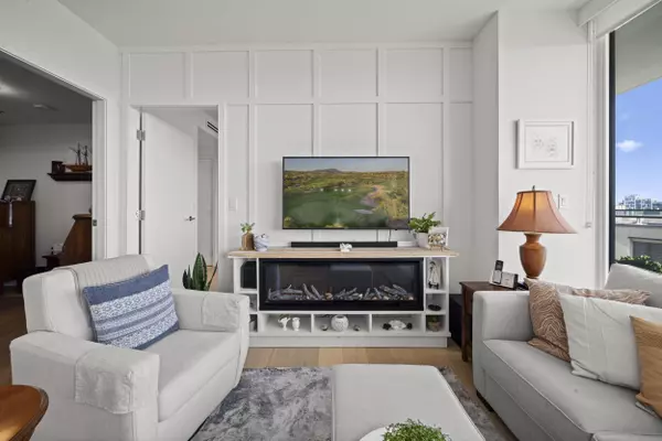 White Rock, BC V4B 0B9,1439 George ST #404