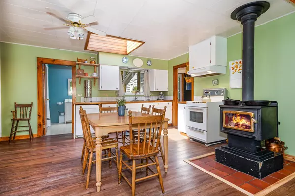 Mayne Island, BC V0N 2J1,531 Arbutus DR