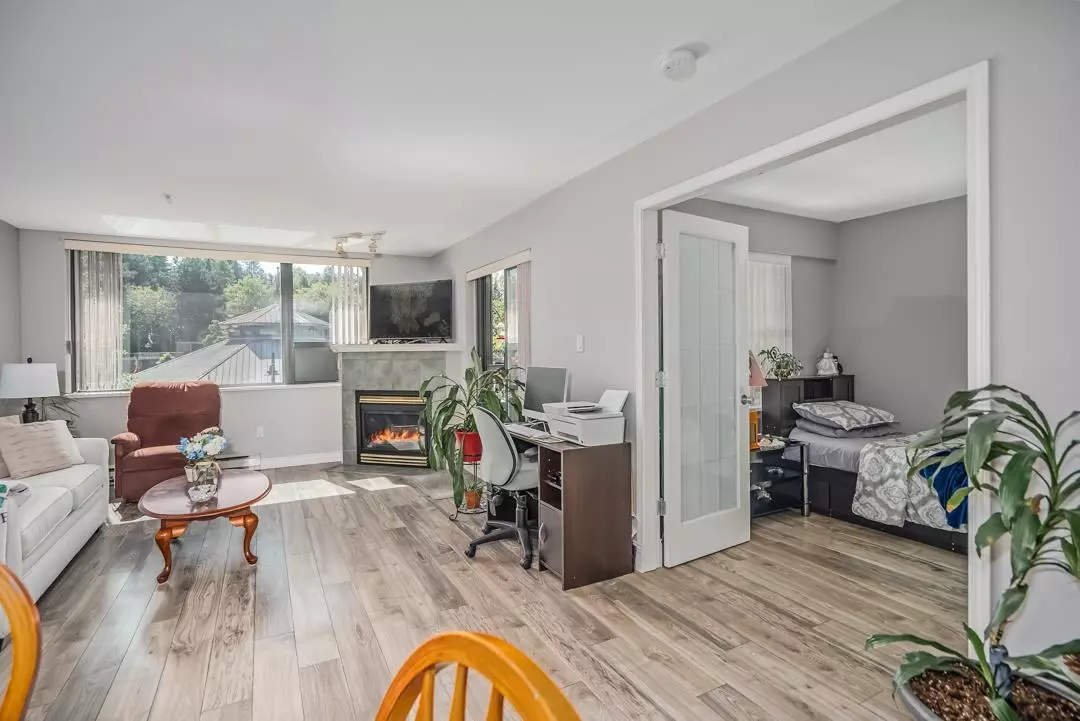 Port Moody, BC V3H 5C7,225 Newport DR #219