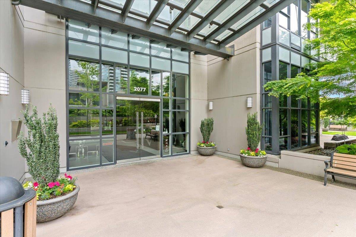 Burnaby, BC V5C 0G6,2077 Rosser AVE #607