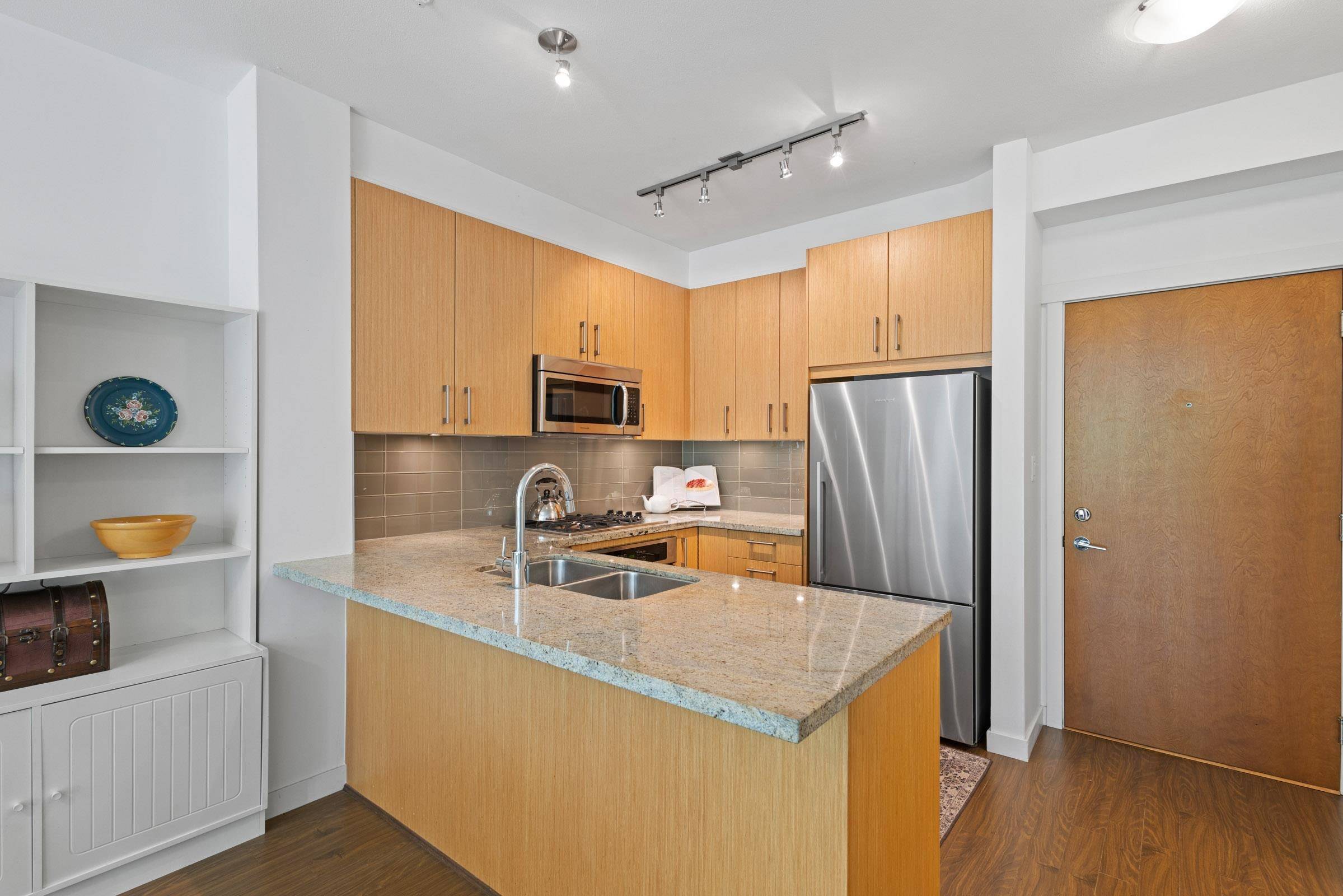 North Vancouver, BC V7M 0B4,119 W 22nd ST #227