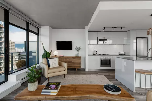 108 W Cordova ST #2705, Vancouver, BC V6B 0G5
