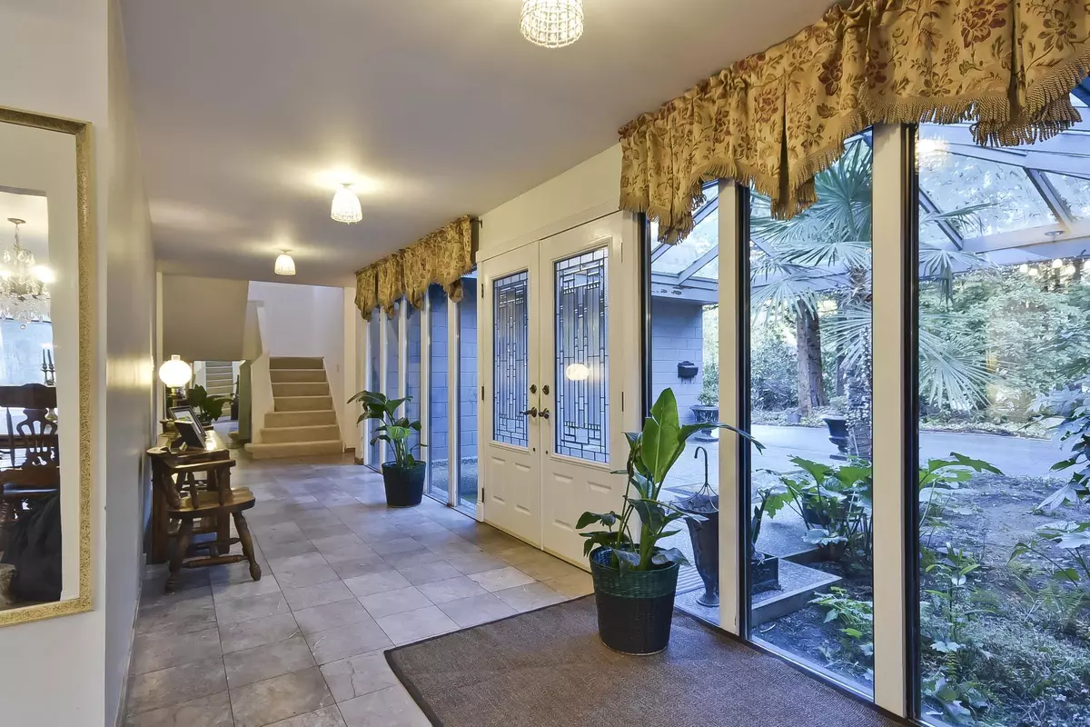 Delta, BC V4M 2C2,4943 Cliff DR