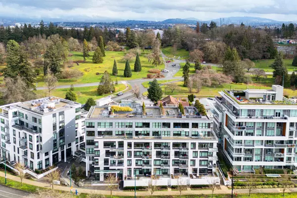 Vancouver, BC V5Z 0K1,4932 Cambie ST #104