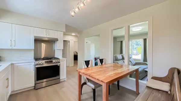 Port Coquitlam, BC V3B 2A2,1752 Dorset AVE