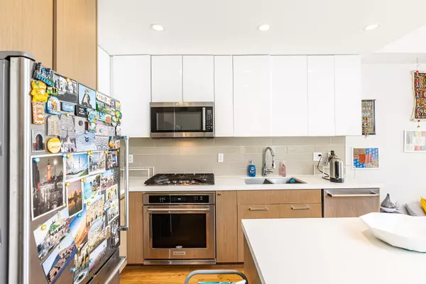 Richmond, BC V6X 0M3,5311 Cedarbridge WAY #340